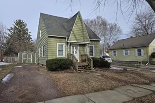 117 E 11th St, Fairmont, MN 56031 - Photo 1