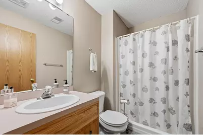 6742 Gretchen Lane N, Oakdale, MN 55128 - Photo 25