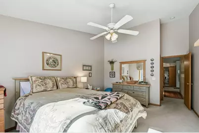 6742 Gretchen Lane N, Oakdale, MN 55128 - Photo 13