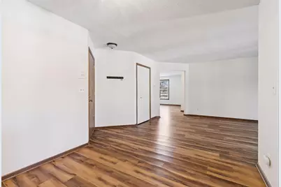 10905 S Rhode Island Avenue S, Bloomington, MN 55438 - Photo 15