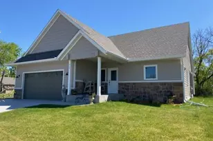 715 Jenks Ave SW, Cokato, MN 55321 - Photo 1