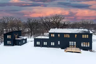 9597 Sandra Ln, Minnetonka, MN 55305 - Photo 3