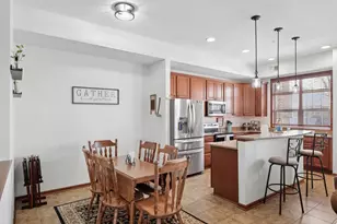 1846 Plymouth Ln, Chanhassen, MN 55317 - Photo 5