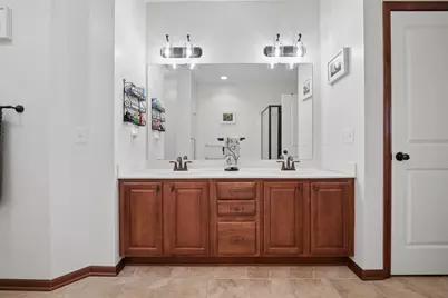 1846 Plymouth Lane #101, Chanhassen, MN 55317 - Photo 17