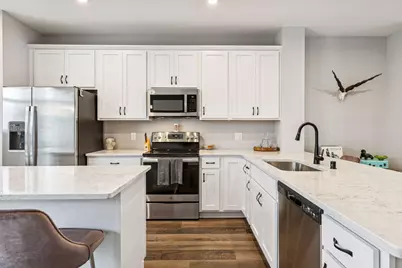 2280 Polar Way, North Saint Paul, MN 55109 - Photo 9