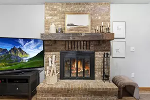 15716 Maple Island Ct, Burnsville, MN 55306 - Photo 11