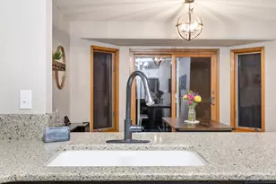 15716 Maple Island Ct, Burnsville, MN 55306 - Photo 7