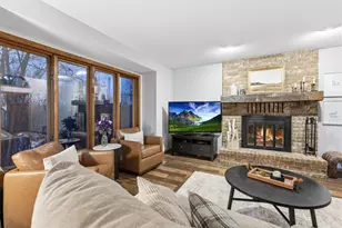 15716 Maple Island Ct, Burnsville, MN 55306 - Photo 7