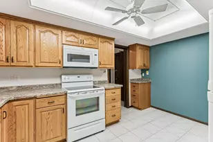 8441 Irwin Rd, Bloomington, MN 55437 - Photo 7