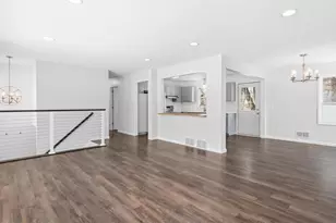 5912 Stoneybrook Dr, Minnetonka, MN 55345 - Photo 3