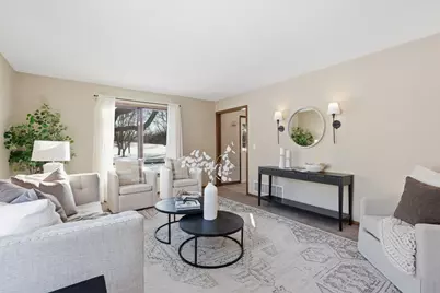 2605 Zircon Lane N, Plymouth, MN 55447 - Photo 3