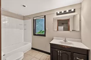 376 Erie St, Saint Paul, MN 55102 - Photo 7