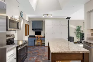 3 Oakview Ct, Birchwood Village, MN 55110 - Photo 11