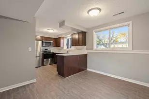 1076 Sibley St S, Shakopee, MN 55379 - Photo 7