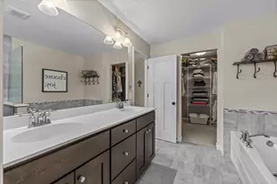 19719 Henning Ave, Lakeville, MN 55044 - Photo 37