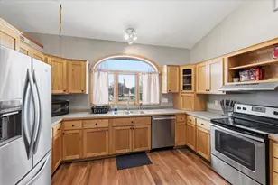 701 E Beaver St, Belle Plaine, MN 56011 - Photo 5