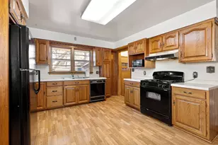 506 12th St NE, Austin, MN 55912 - Photo 9