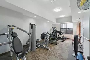 7600 Golden Valley Rd, Golden Valley, MN 55427 - Photo 23