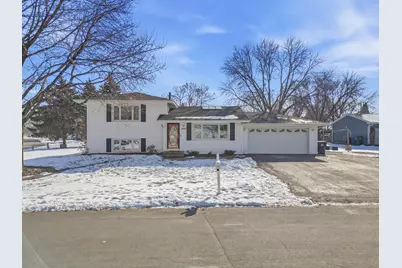 10405 99th Place N, Maple Grove, MN 55369 - Photo 1