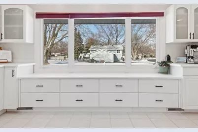 10405 99th Place N, Maple Grove, MN 55369 - Photo 7