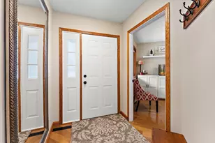 13129 Gemstone Ct, Apple Valley, MN 55124 - Photo 11