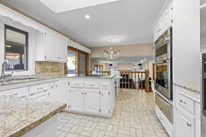 9145 Fox Run Circle, Eden Prairie, MN 55347 - Photo 7