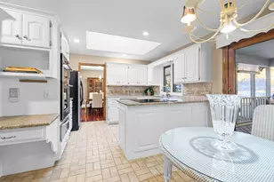 9145 Foxrun Cir, Eden Prairie, MN 55347 - Photo 5