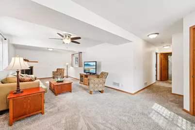 4404 E Viking Court, Wyoming, MN 55092 - Photo 11