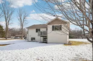 4404 E Viking Ct, Wyoming, MN 55092 - Photo 35