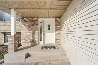 4404 E Viking Court, Wyoming, MN 55092 - Photo 3