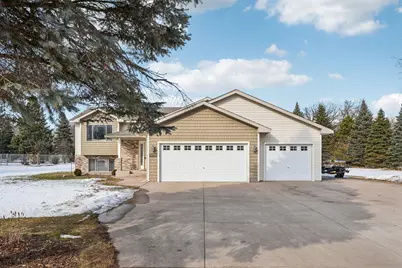 4404 E Viking Court, Wyoming, MN 55092 - Photo 29