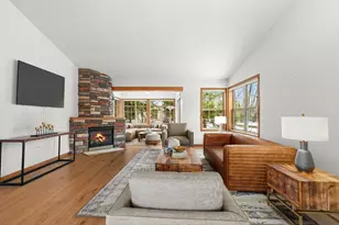 27765 Woodland Dr, Chisago City, MN 55013 - Photo 5