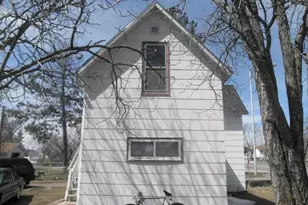 211 N St E, Detroit Lakes, MN 56501 - Photo 3