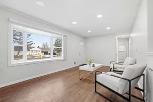 463 11th Ave NW, New Brighton, MN 55112 - Photo 5