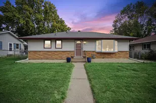 463 11th Ave NW, New Brighton, MN 55112 - Photo 1