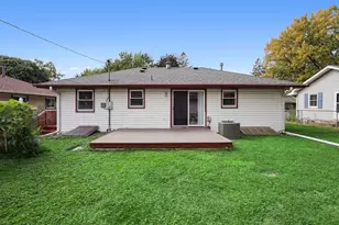 463 11th Ave NW, New Brighton, MN 55112 - Photo 5