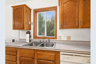 63 S Elder Dr., Duluth, MN 55810 - Photo 7