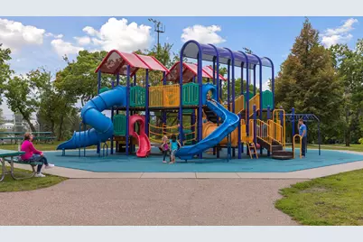 9041 River Rock Drive N, Chanhassen, MN 55317 - Photo 73