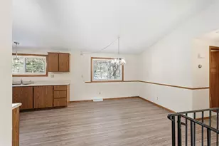 635 W 9th St, Rush City, MN 55069 - Photo 9