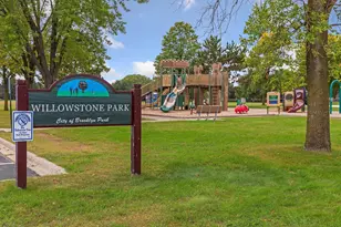 9217 W River Rd, Brooklyn Park, MN 55444 - Photo 51