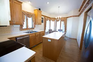 18055 39th Pl N, Plymouth, MN 55446 - Photo 9