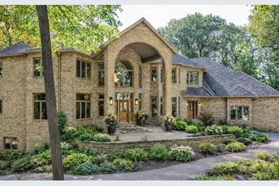 4 W Bay Lane, North Oaks, MN 55127 - Photo 3