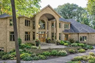 4 W Bay Ln, North Oaks, MN 55127 - Photo 3