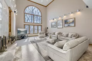 4 W Bay Ln, North Oaks, MN 55127 - Photo 3