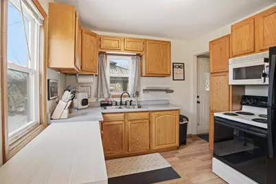 40 Winona Street E, Saint Paul, MN 55107 - Photo 11