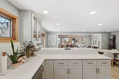 16919 Cottage Grove Avenue, Wayzata, MN 55391 - Photo 3