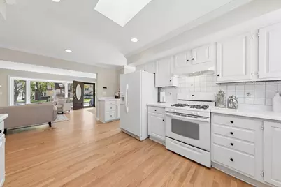 1783 Berkeley Avenue, Saint Paul, MN 55105 - Photo 9