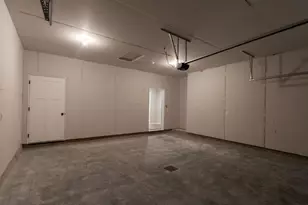 4176 Arthur Dr S, Fargo, ND 58104 - Photo 23