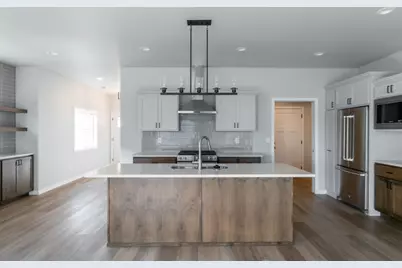 4176 Arthur Drive S, Fargo, ND 58104 - Photo 7