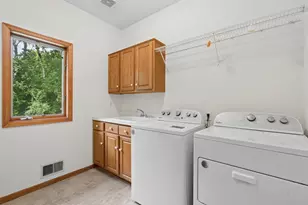 1540 Viewcrest Ln, Burnsville, MN 55337 - Photo 13